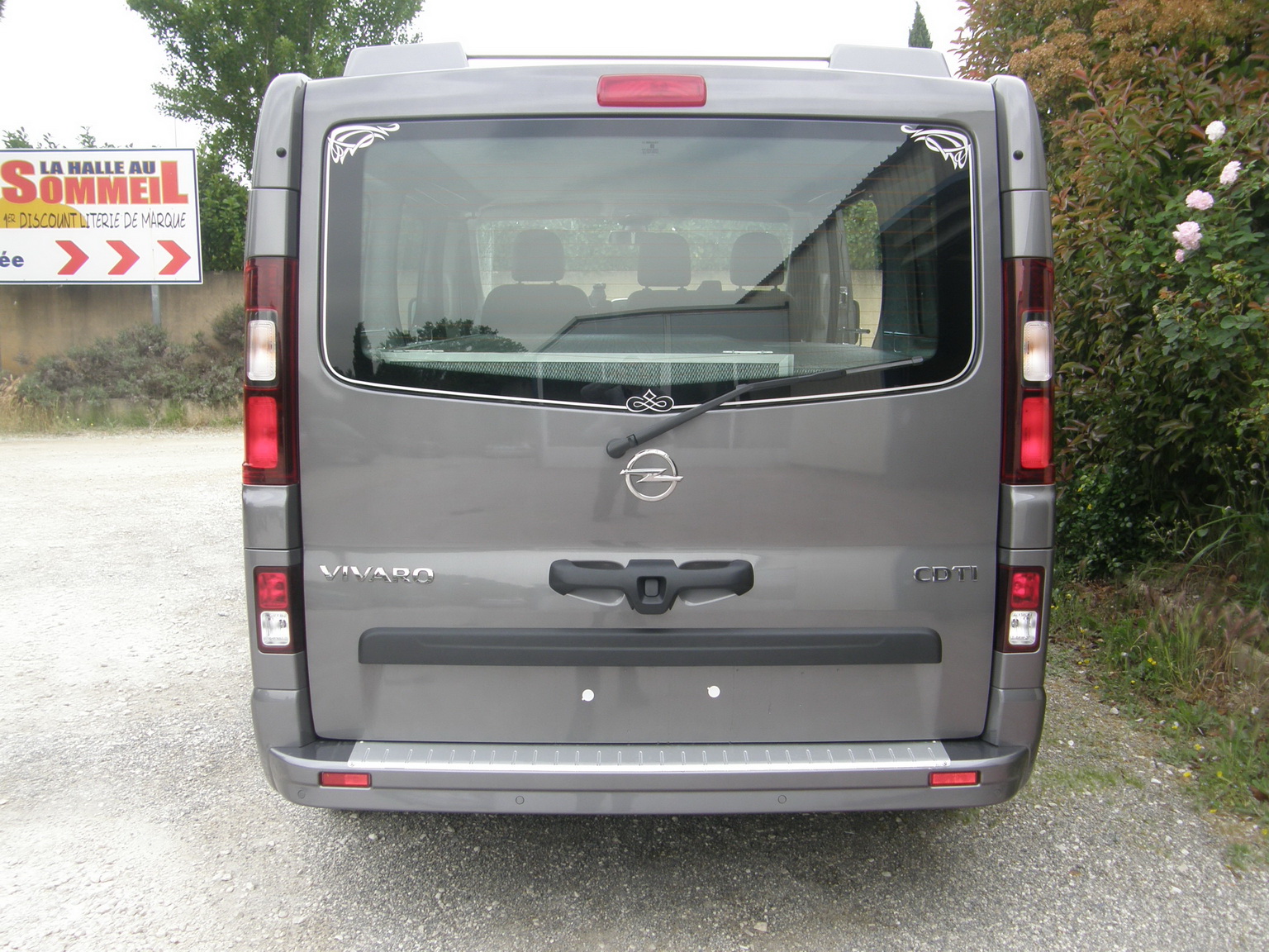 véhicule funéraire vivaro