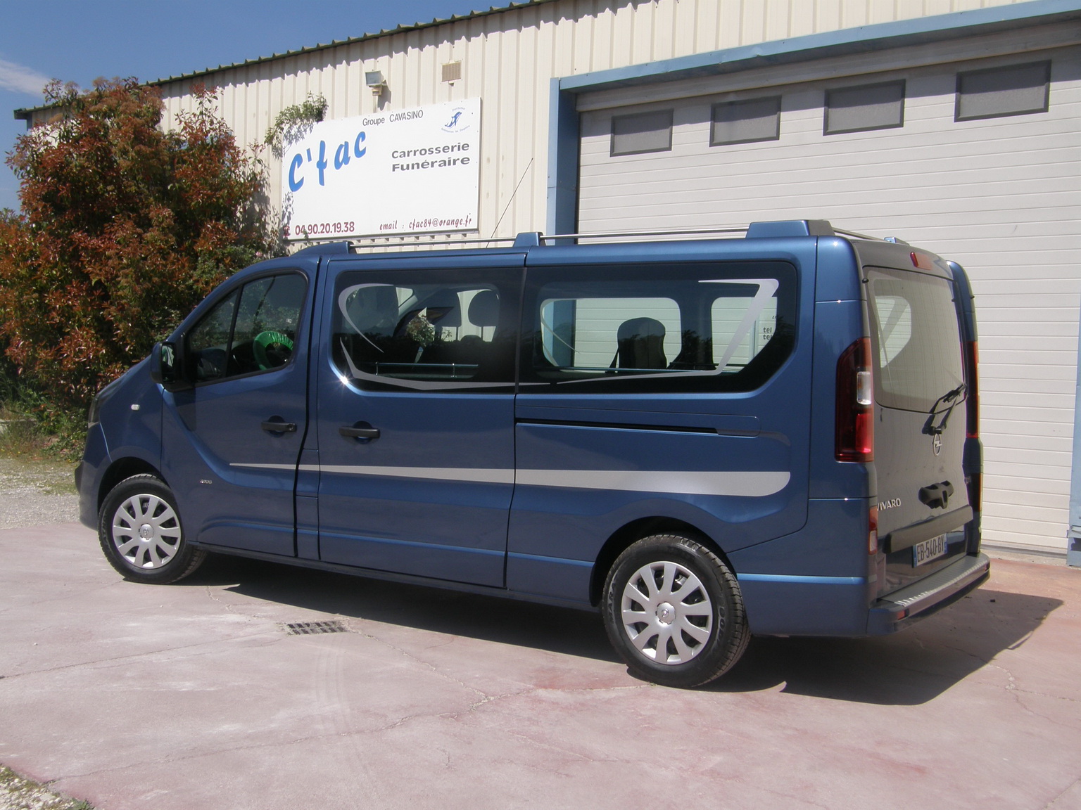 véhicule funéraire vivaro