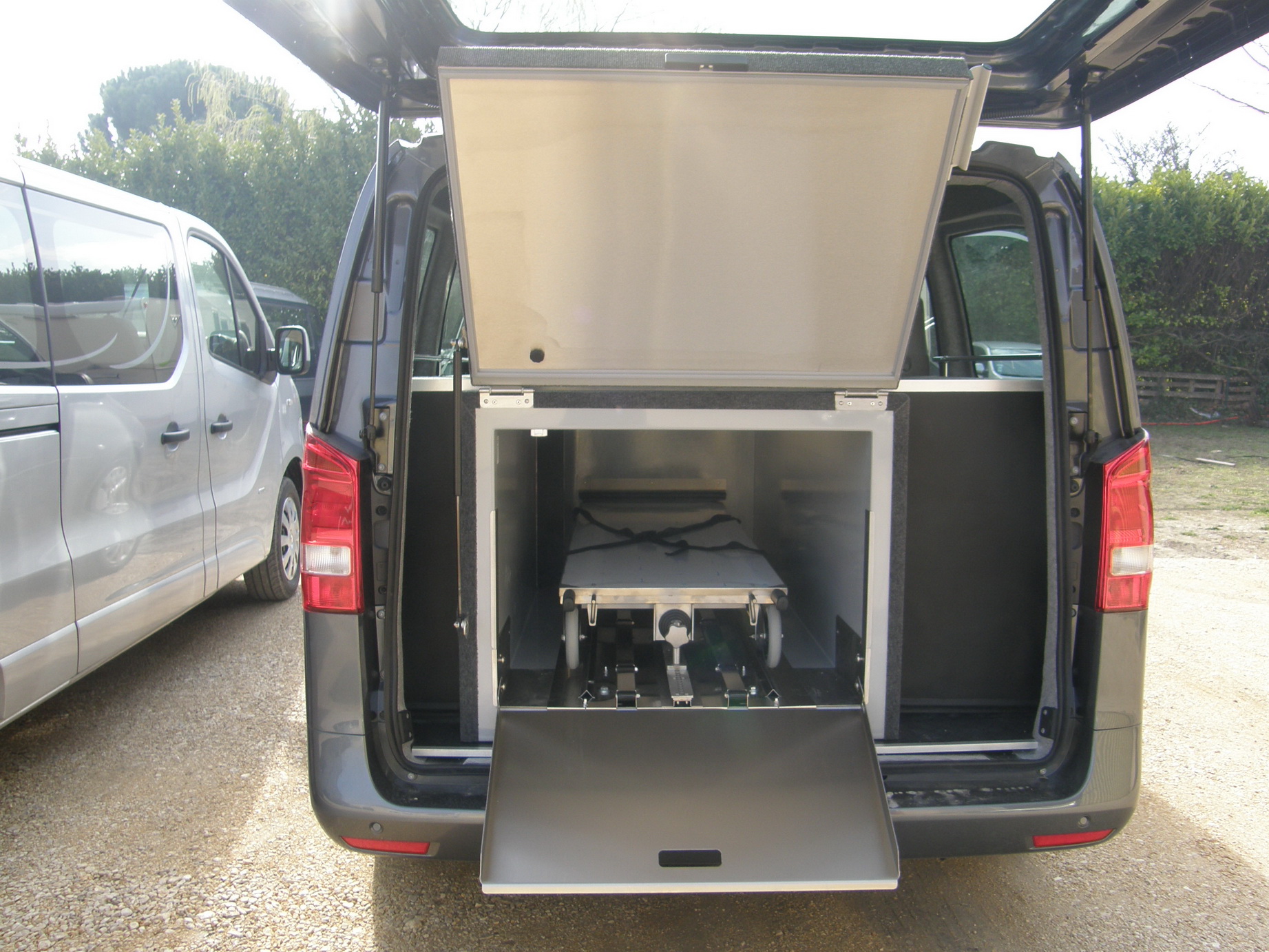 corbillard vehicule mercedes vito