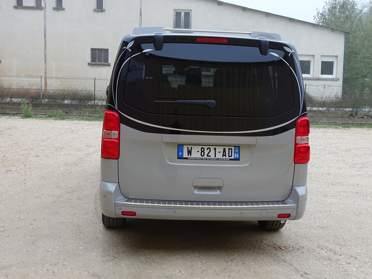 corbillard apres mise biere opel vivaro