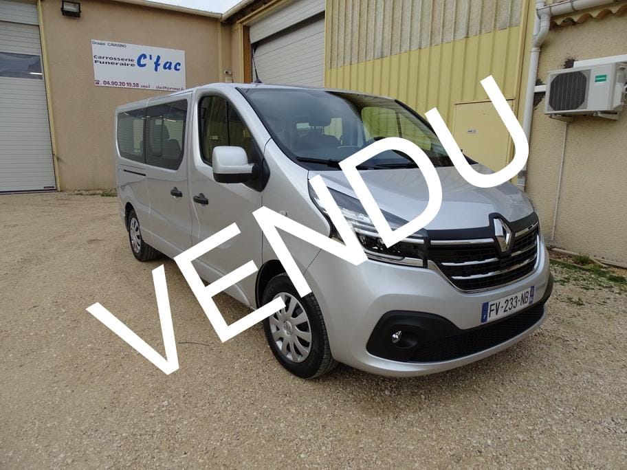 Corbillard Renault Trafic – Neuf, non immatriculé, disponible immédiatement !