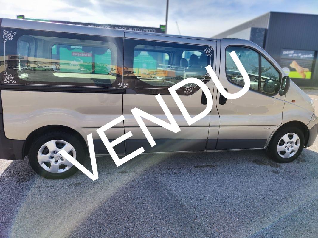 Corbillard OPEL VIVARO après mise en bière – Occasion