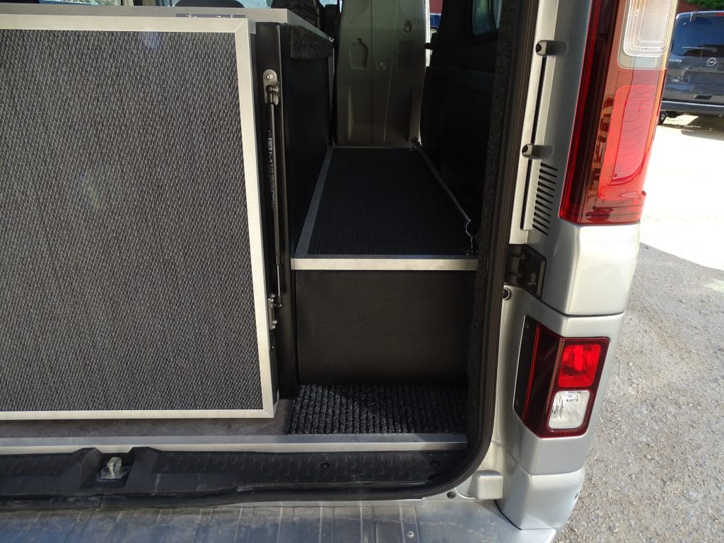 Corbillard Nissan Primastar