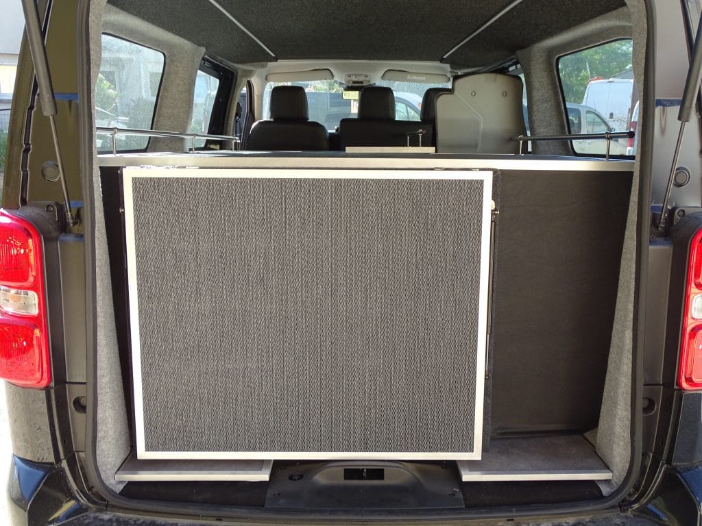 Véhicule funéraire mixte OPEL VIVARO