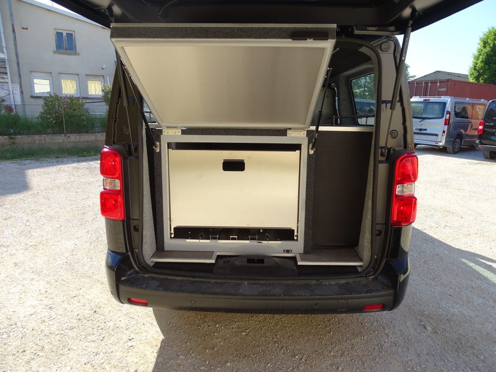 Véhicule funéraire mixte OPEL VIVARO
