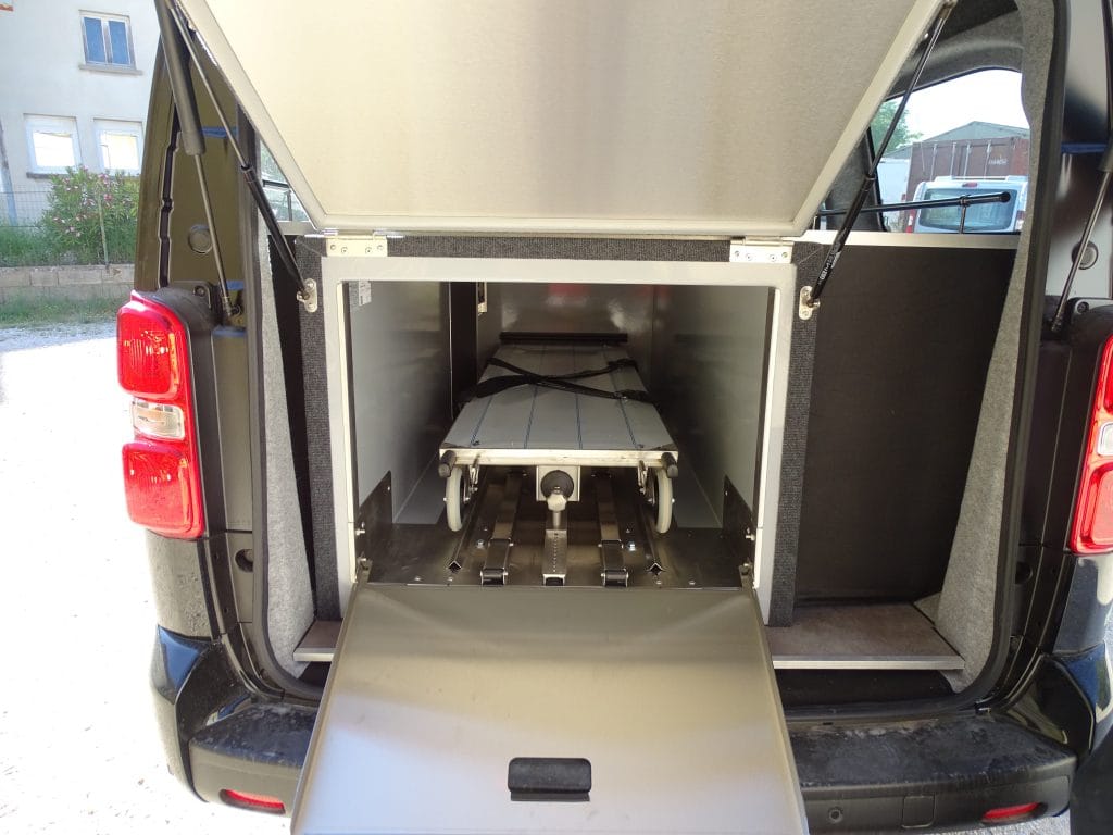 Véhicule funéraire mixte OPEL VIVARO